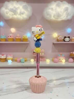 Sanrio Hello Kitty Guitar 🎸 /Blue Accents